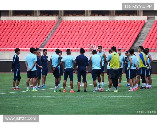 足球比赛中的进攻配合与临场执行