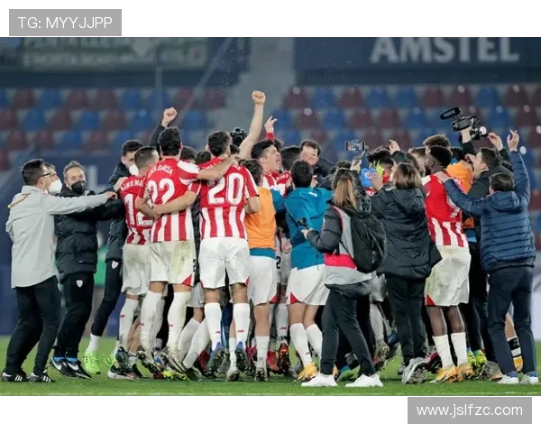 巴萨备战国王杯次回合700名球迷助威重返诺坎普